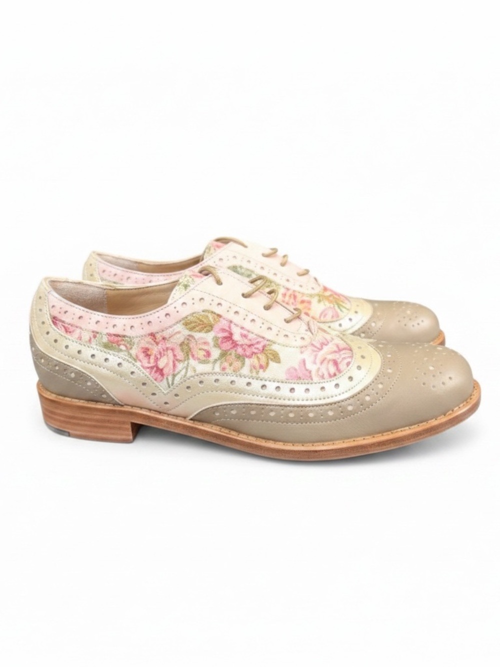 Floral Panel Leather Wingtip Loafers in Beige & Gold